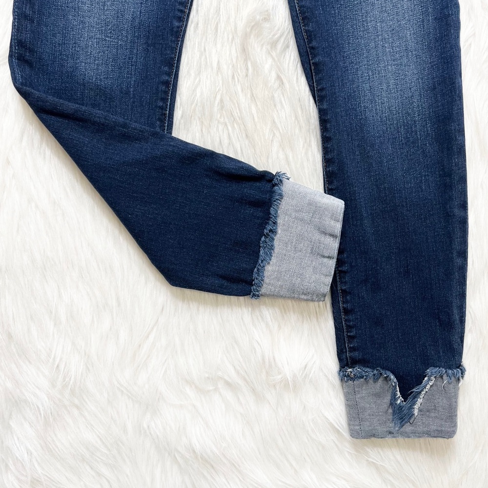 Frame Distressed Fringe Hem V Notch Cuffed Cropped Medium Wash Skinny Jeans - Picture 4 of 12